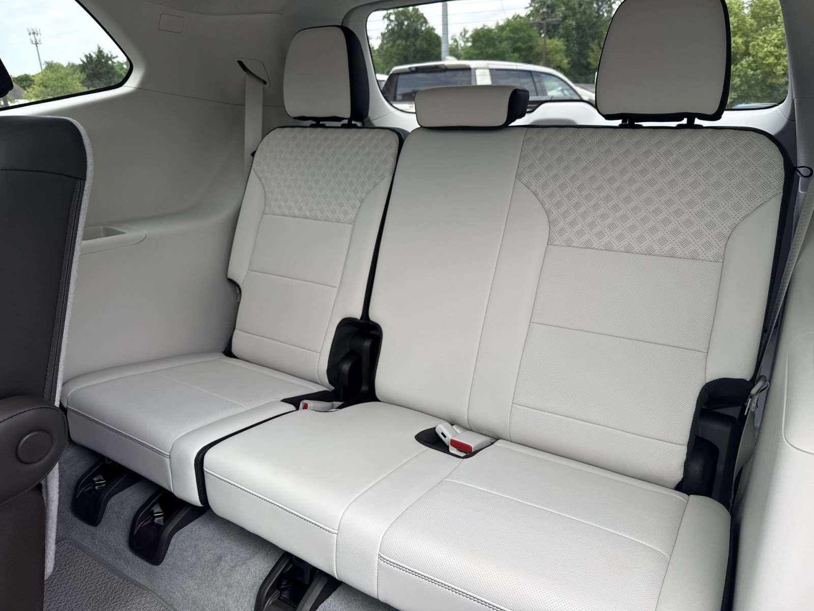 New 2026 GMC Acadia Denali w/ Super Cruise Package FWD image 21