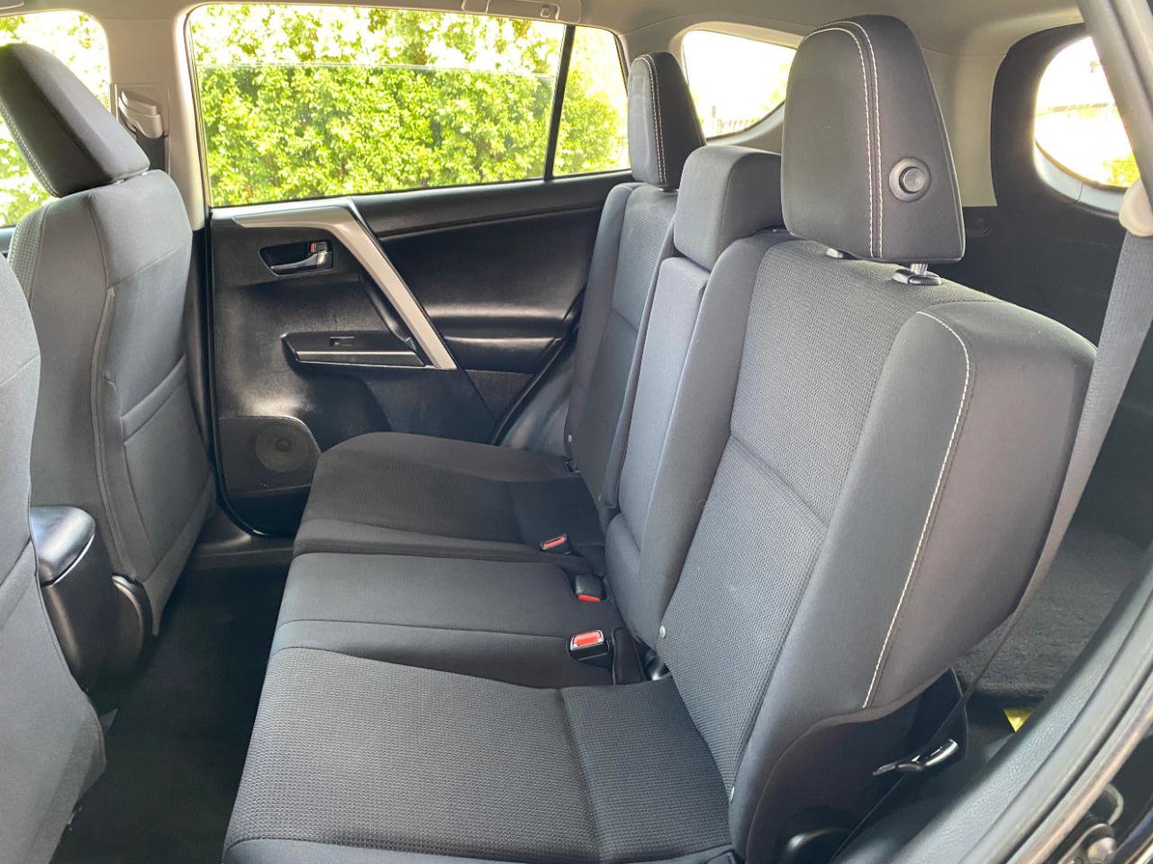 Used 2016 Toyota RAV4 XLE w/ Convenience Package AWD/4WD image 40