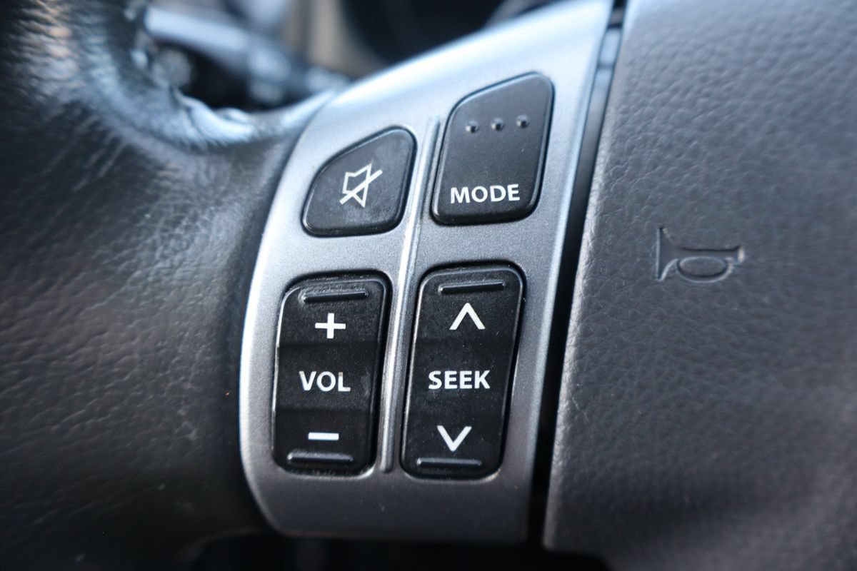 Used 2010 Suzuki SX4 Touring AWD/4WD image 29