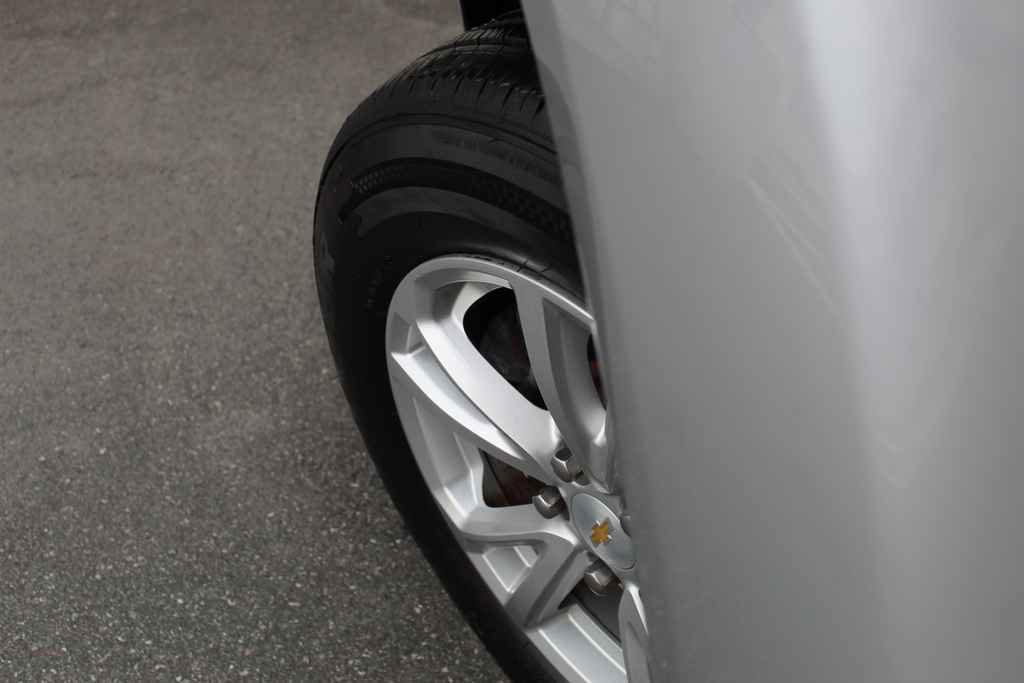 Used 2017 Chevrolet Equinox LT w/ Convenience Package image 29