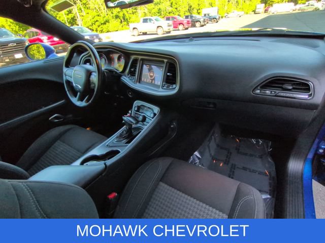 Used 2020 Dodge Challenger SXT w/ Driver Convenience Group AWD/4WD image 30