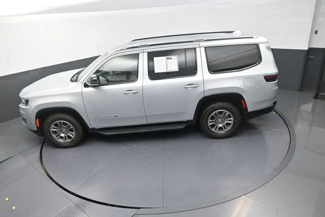 Used 2023 Jeep Wagoneer 4WD w/ Convenience Group I image 14