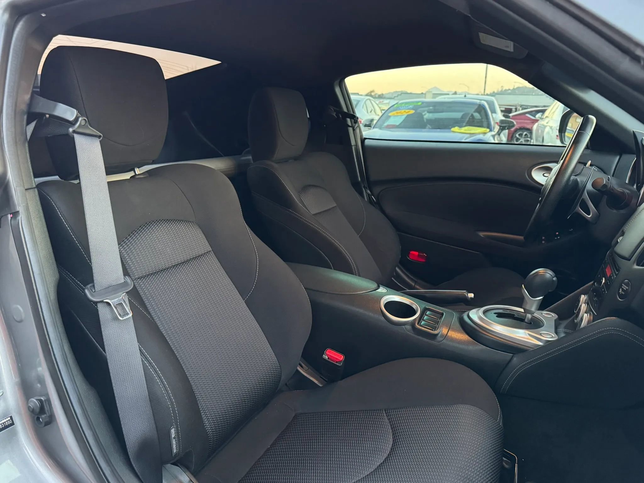 Used 2014 Nissan 370Z Coupe RWD image 21