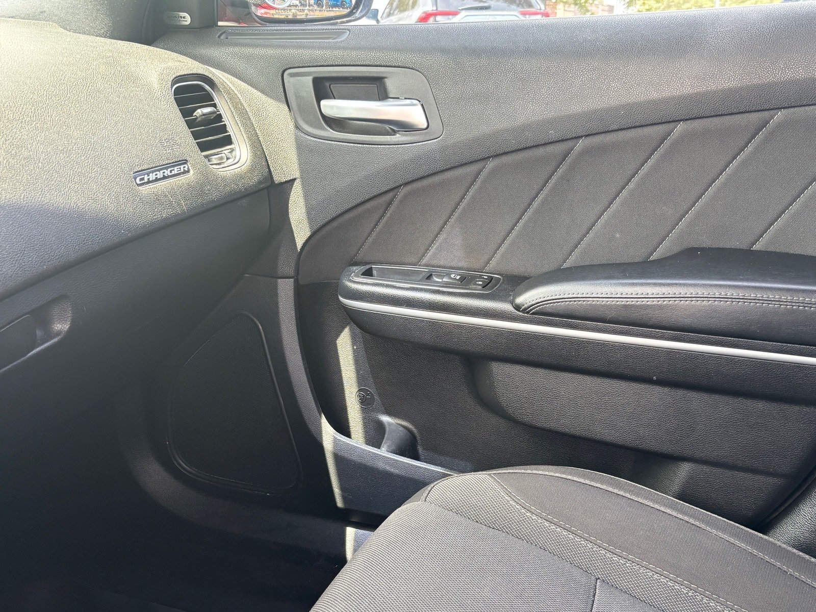 Used 2017 Dodge Charger SXT RWD image 20