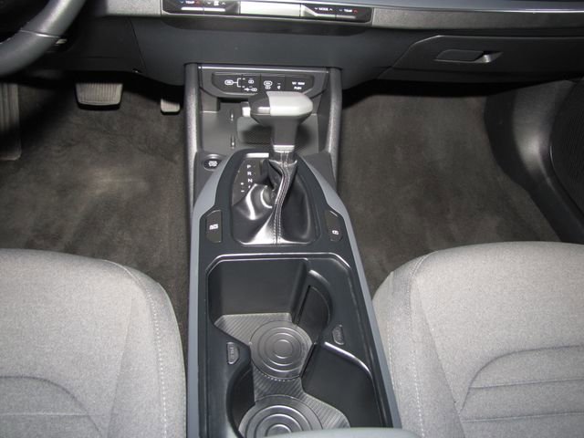 Used 2025 Kia K4 EX image 16