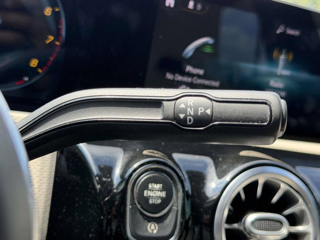 Used 2020 Mercedes-Benz CLA 250 image 25