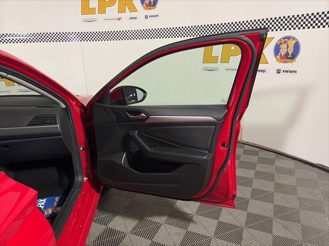 Used 2021 Volkswagen Jetta S image 13