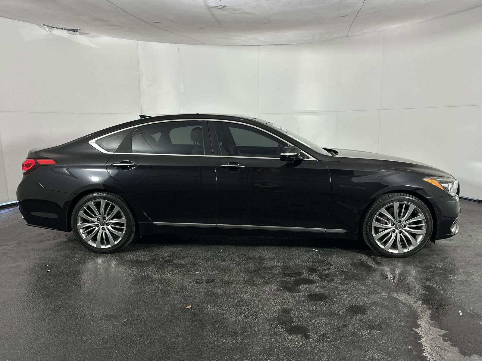 Used 2018 Genesis G80 5.0 Ultimate image 13