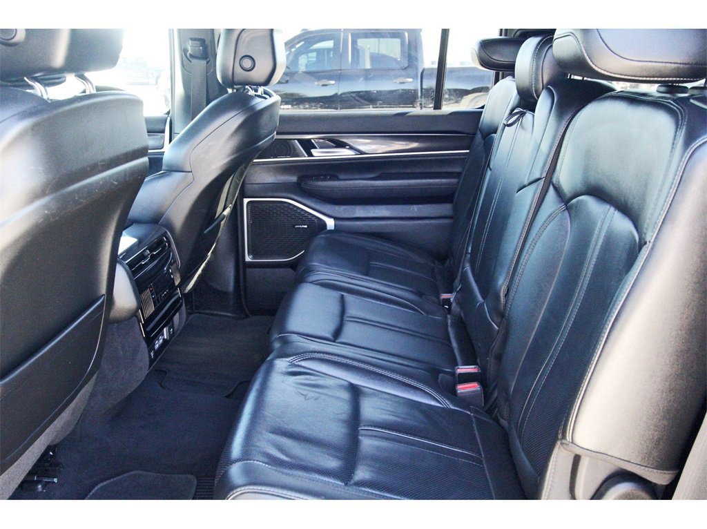 Used 2023 Jeep Wagoneer L 2WD w/ Premium Group I image 31