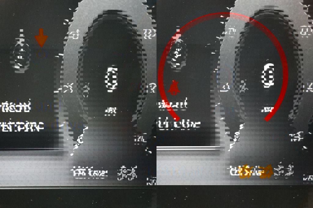 Used 2024 Nissan Ariya AWD image 19