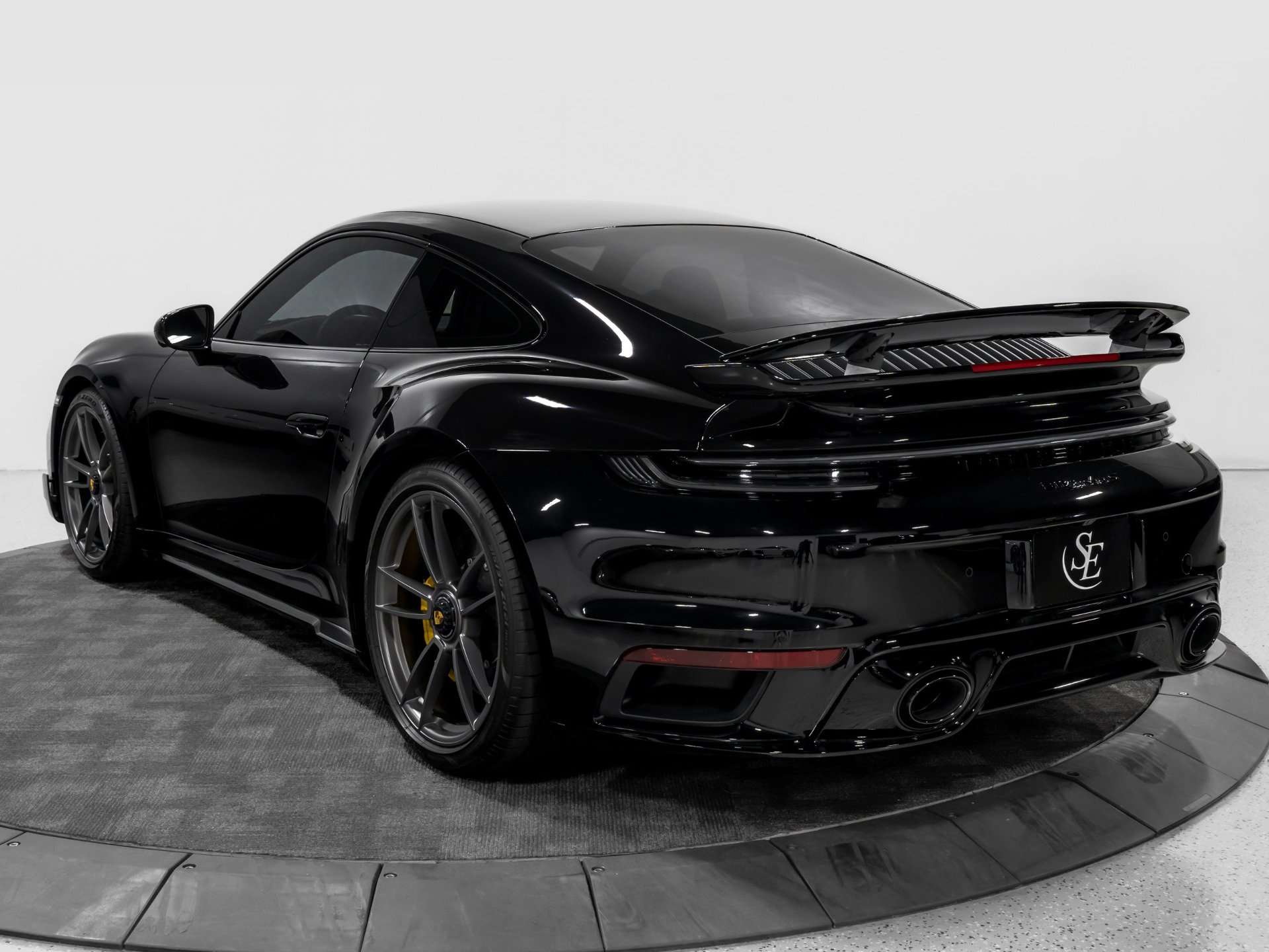 Used 2025 Porsche 911 Turbo S AWD/4WD image 6