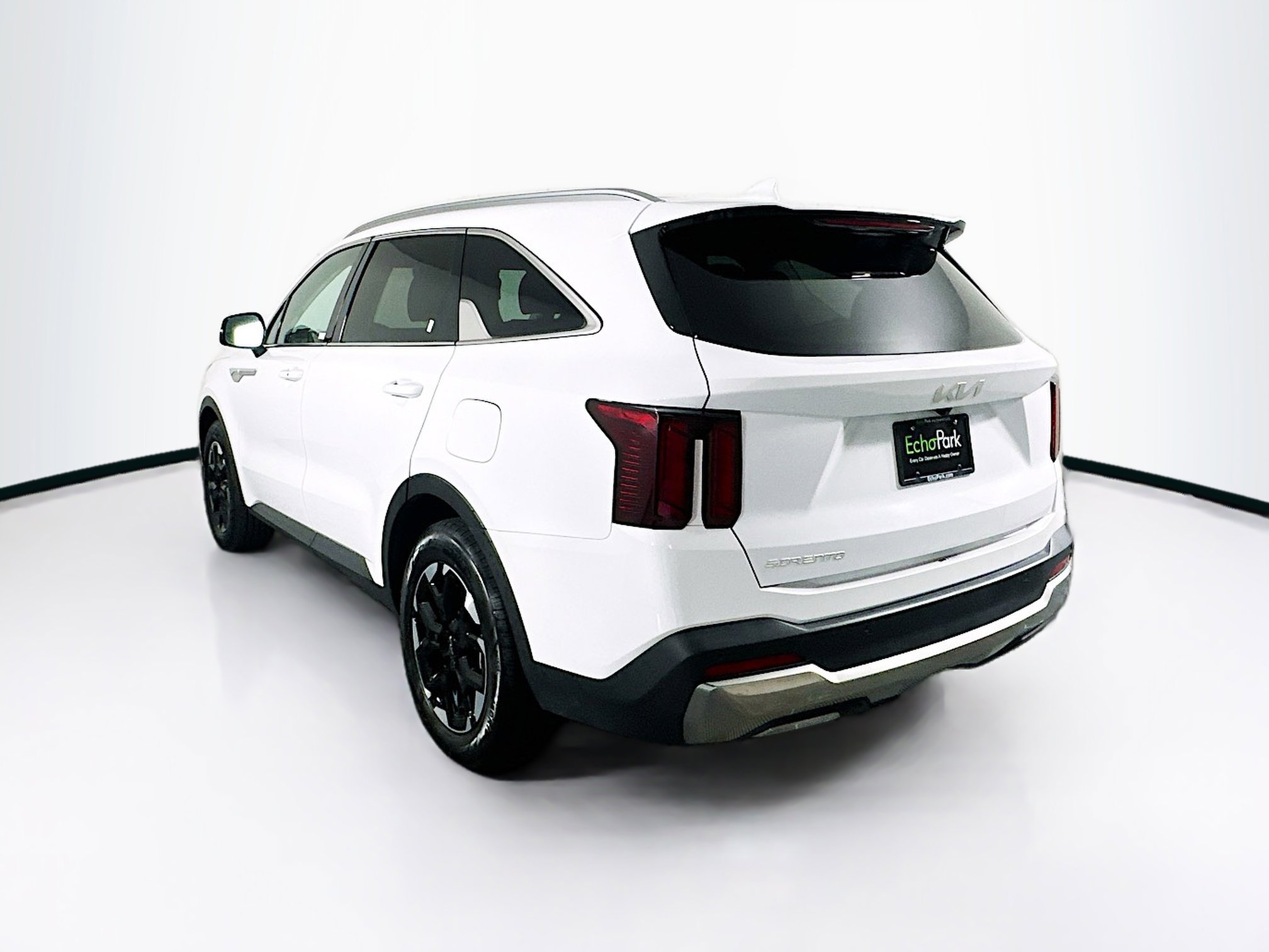 Used 2024 Kia Sorento S image 5