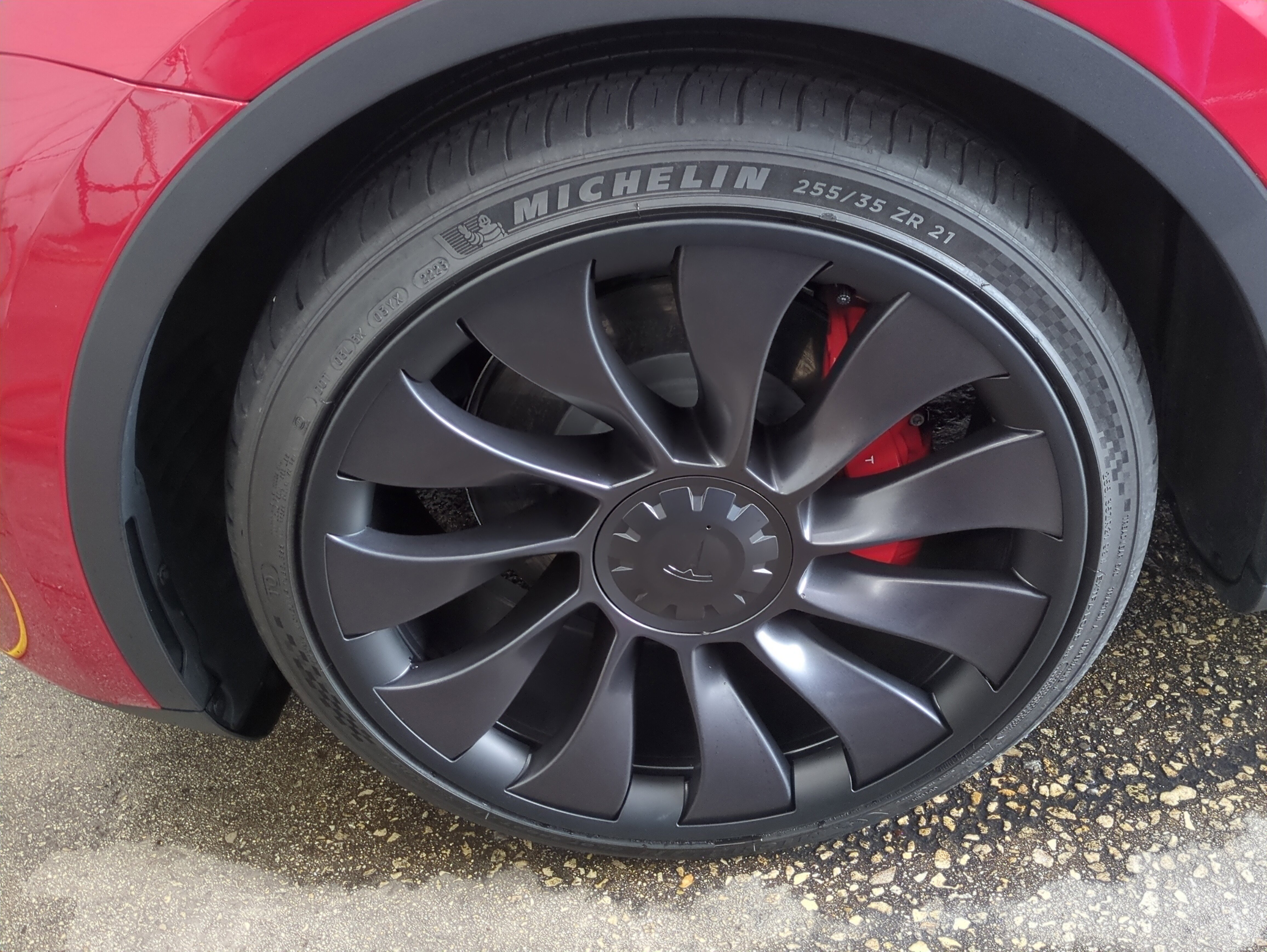 Used 2023 Tesla Model Y Performance image 10