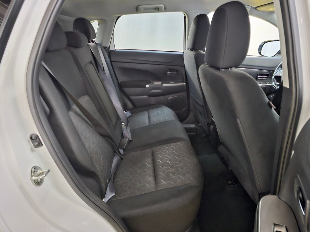 Used 2021 Mitsubishi Outlander Sport SE image 12