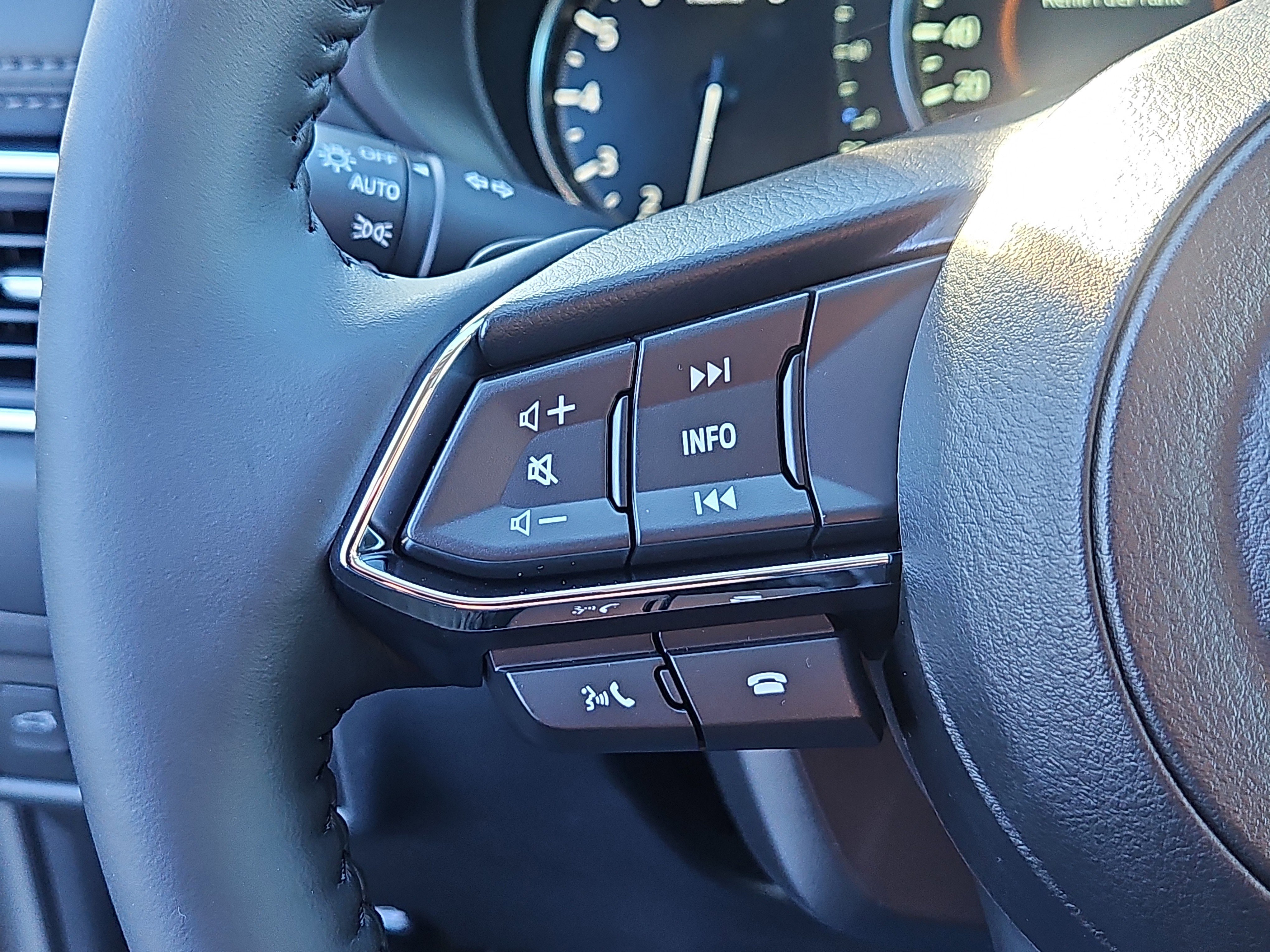 New 2025 MAZDA CX-5 AWD 2.5 S w/ Premium Plus Pkg image 16