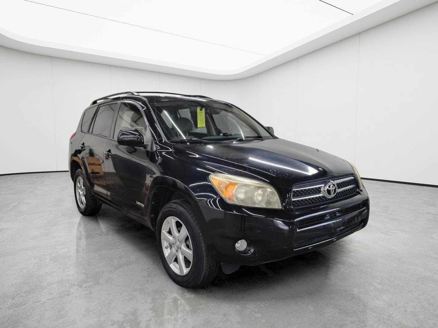 Used 2007 Toyota RAV4 Limited FWD image 2