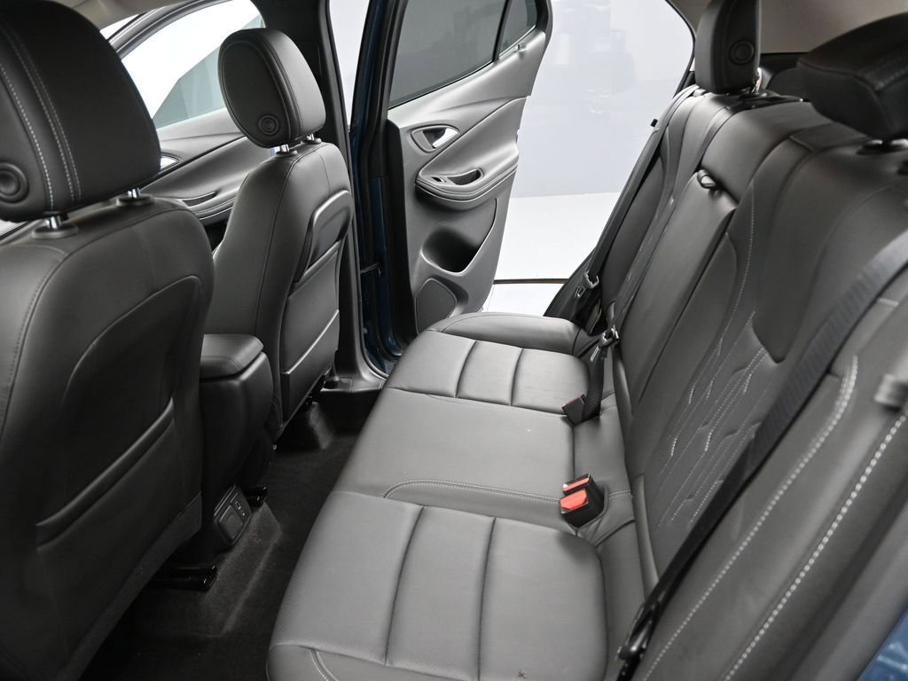 Used 2024 Buick Encore GX Avenir w/ Avenir Convenience Package FWD image 16