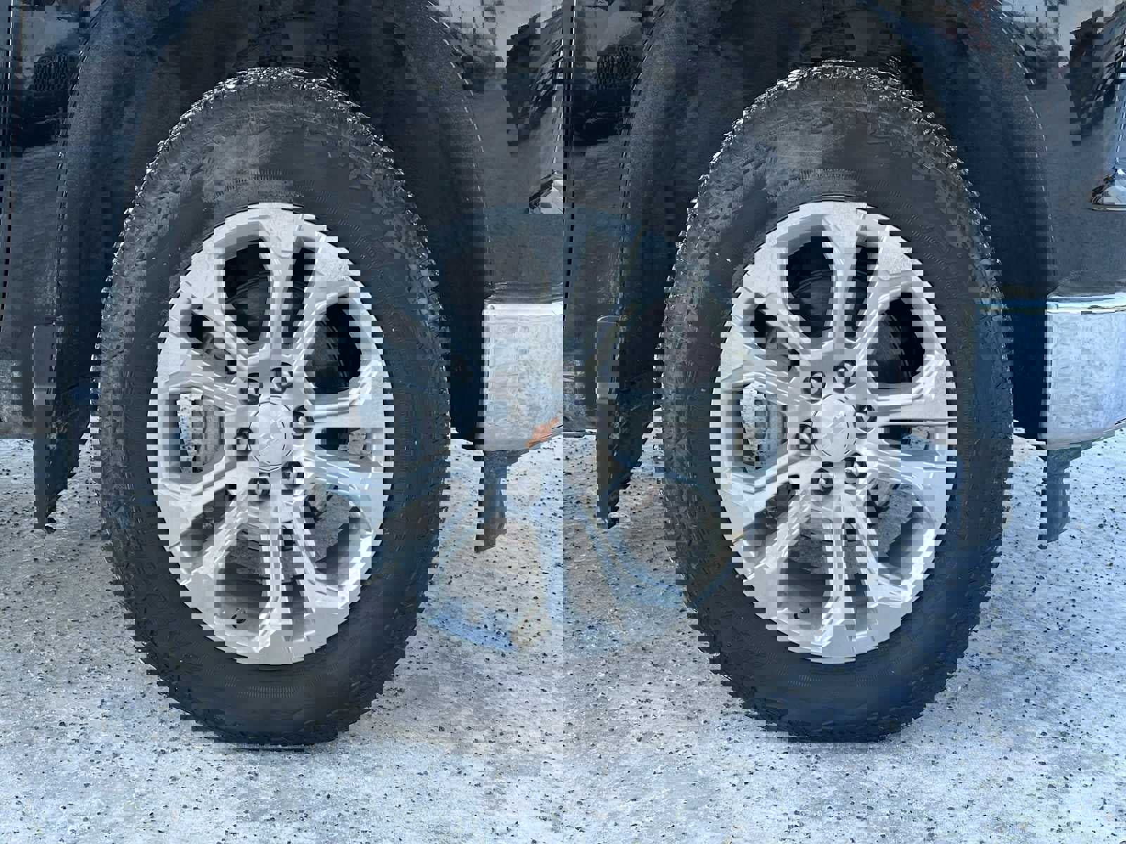 Used 2025 Chevrolet Silverado 1500 LTZ w/ LTZ Premium Package image 9