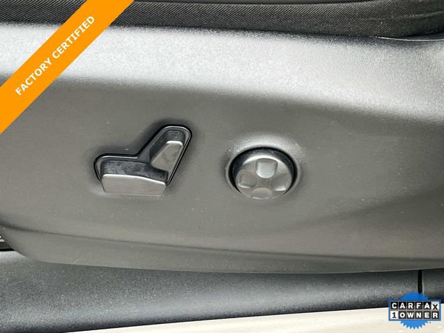 Used 2024 Chrysler Pacifica Limited image 29