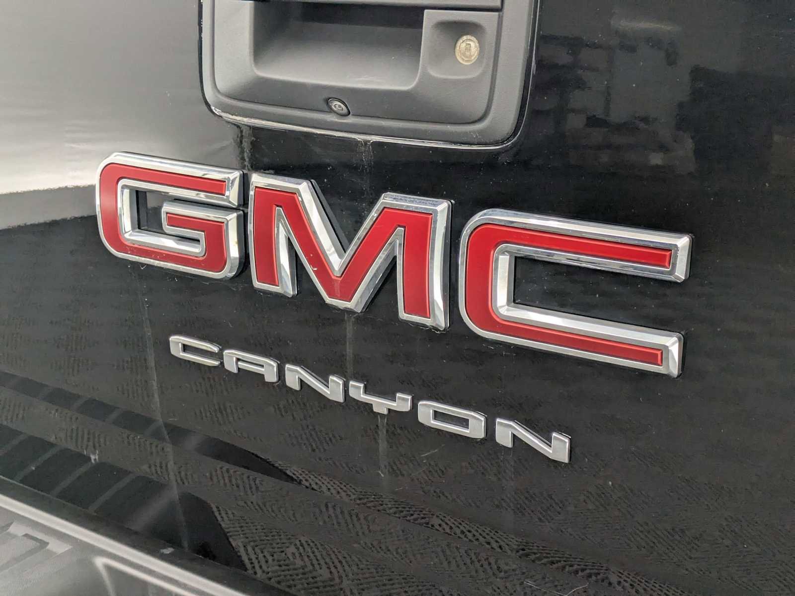 Used 2022 GMC Canyon AT4 image 12