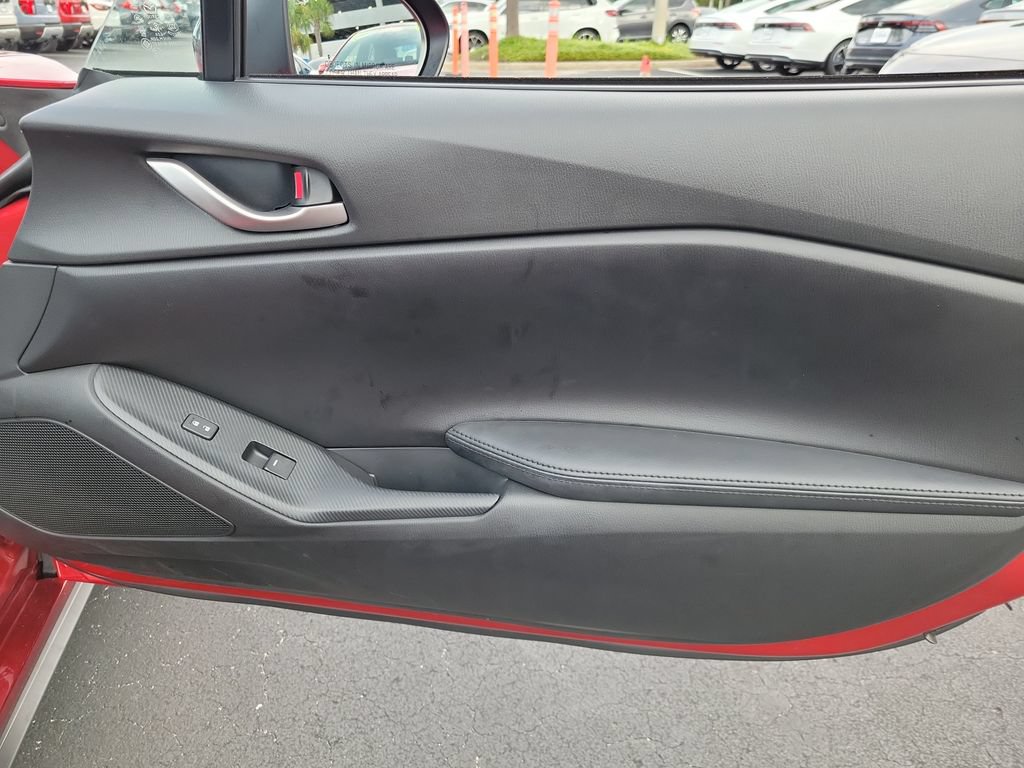 Used 2025 MAZDA MX-5 Miata Sport RWD image 16