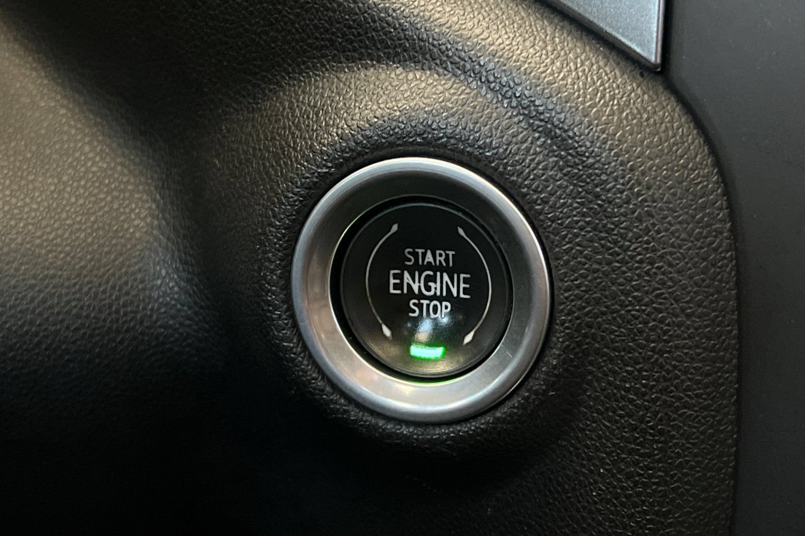 Used 2022 Chevrolet Silverado 1500 LTZ AWD/4WD image 29