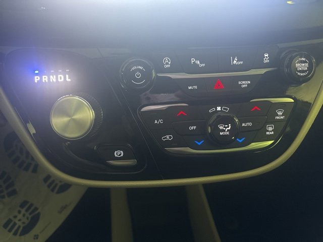 Certified 2024 Chrysler Pacifica Touring-L image 41