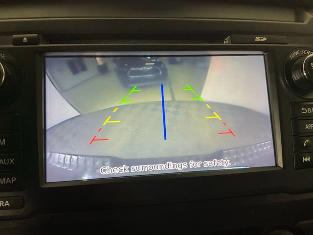 Used 2018 Nissan Titan SV w/ SV Convenience Package image 10