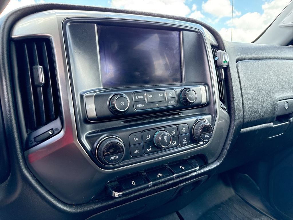 Used 2018 Chevrolet Silverado 1500 LT w/ Texas Edition AWD/4WD image 13