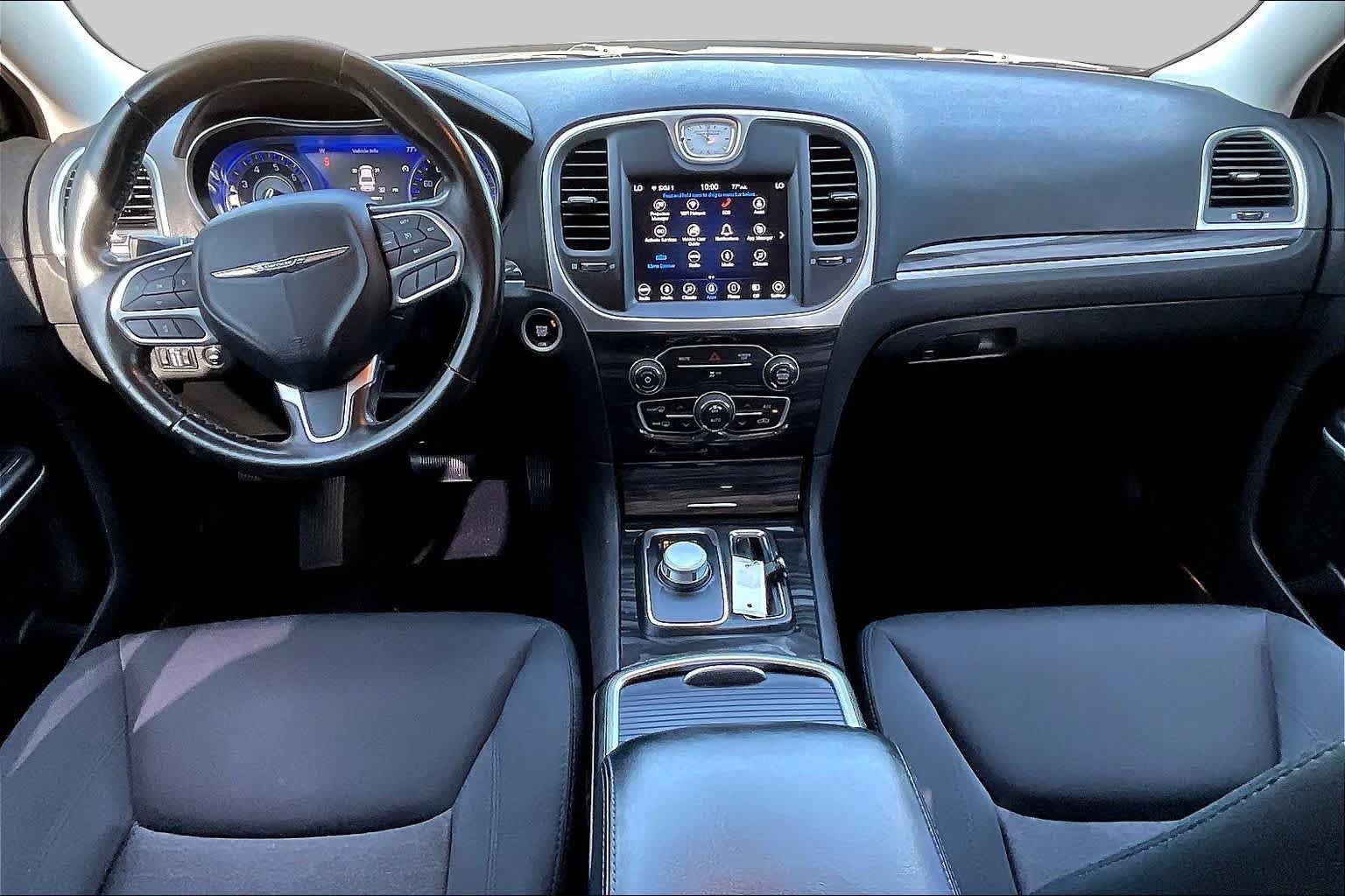 Used 2019 Chrysler 300 Touring w/ Sport Appearance Package RWD image 15