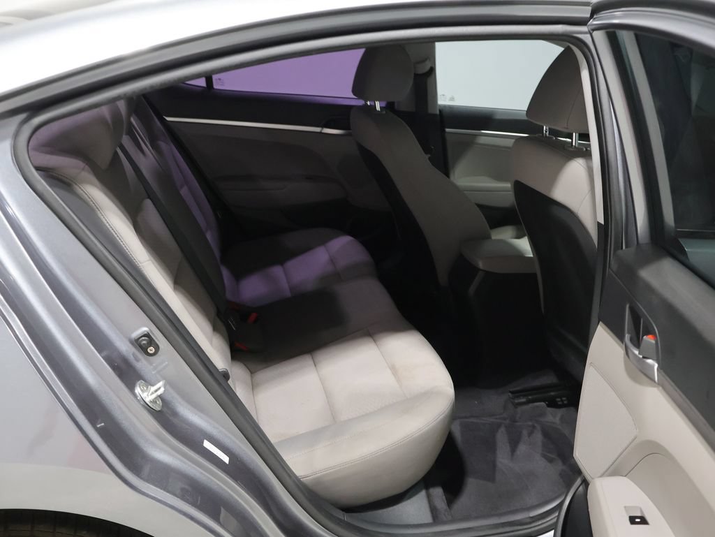 Used 2019 Hyundai Elantra SE FWD image 19