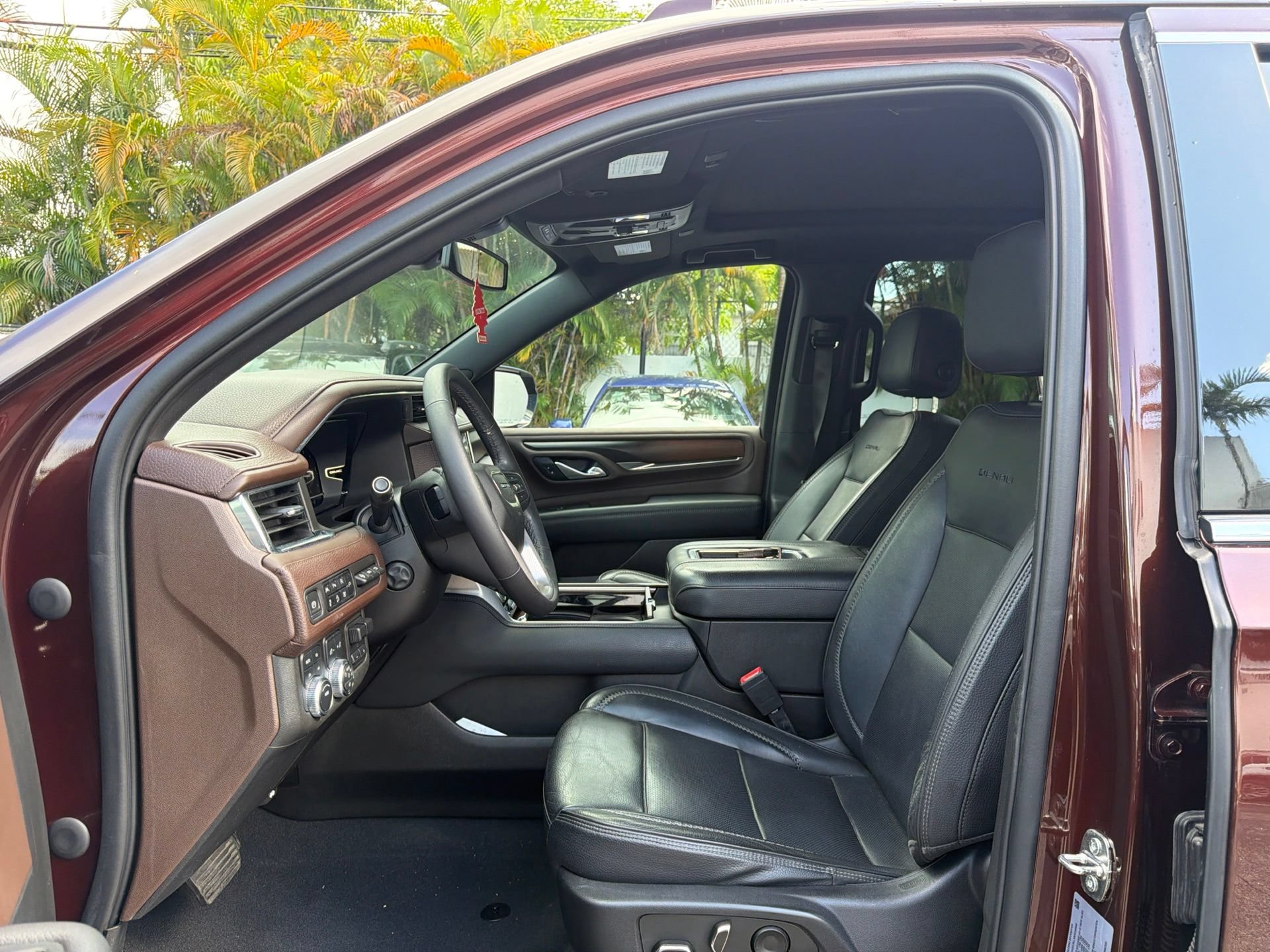 Used 2022 GMC Yukon XL Denali w/ Max Trailering Package AWD/4WD image 19