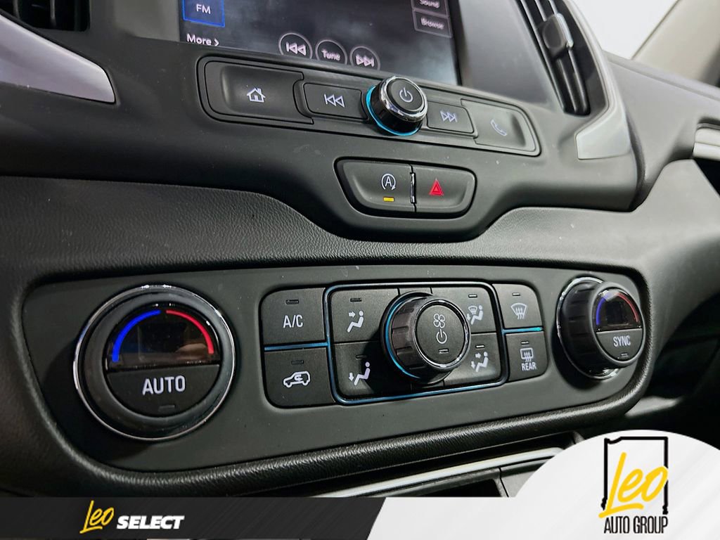 Used 2024 GMC Terrain SLE w/ Driver Convenience Package image 15