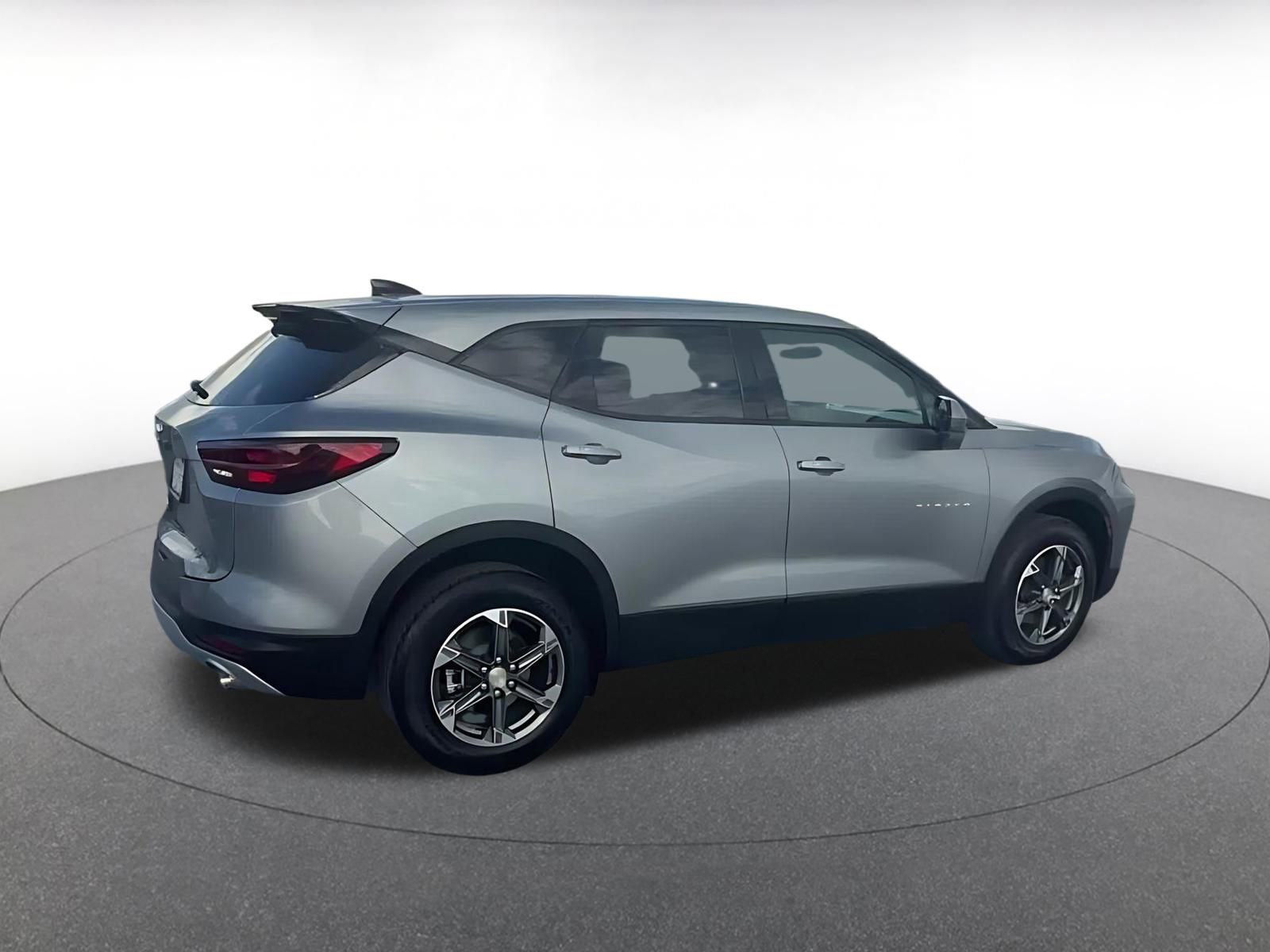 Used 2025 Chevrolet Blazer LT image 15