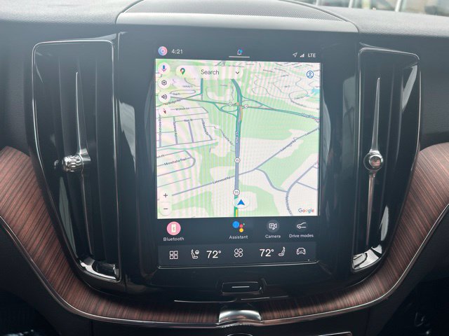 Certified 2025 Volvo XC60 B5 Plus w/ Climate Package AWD/4WD image 24