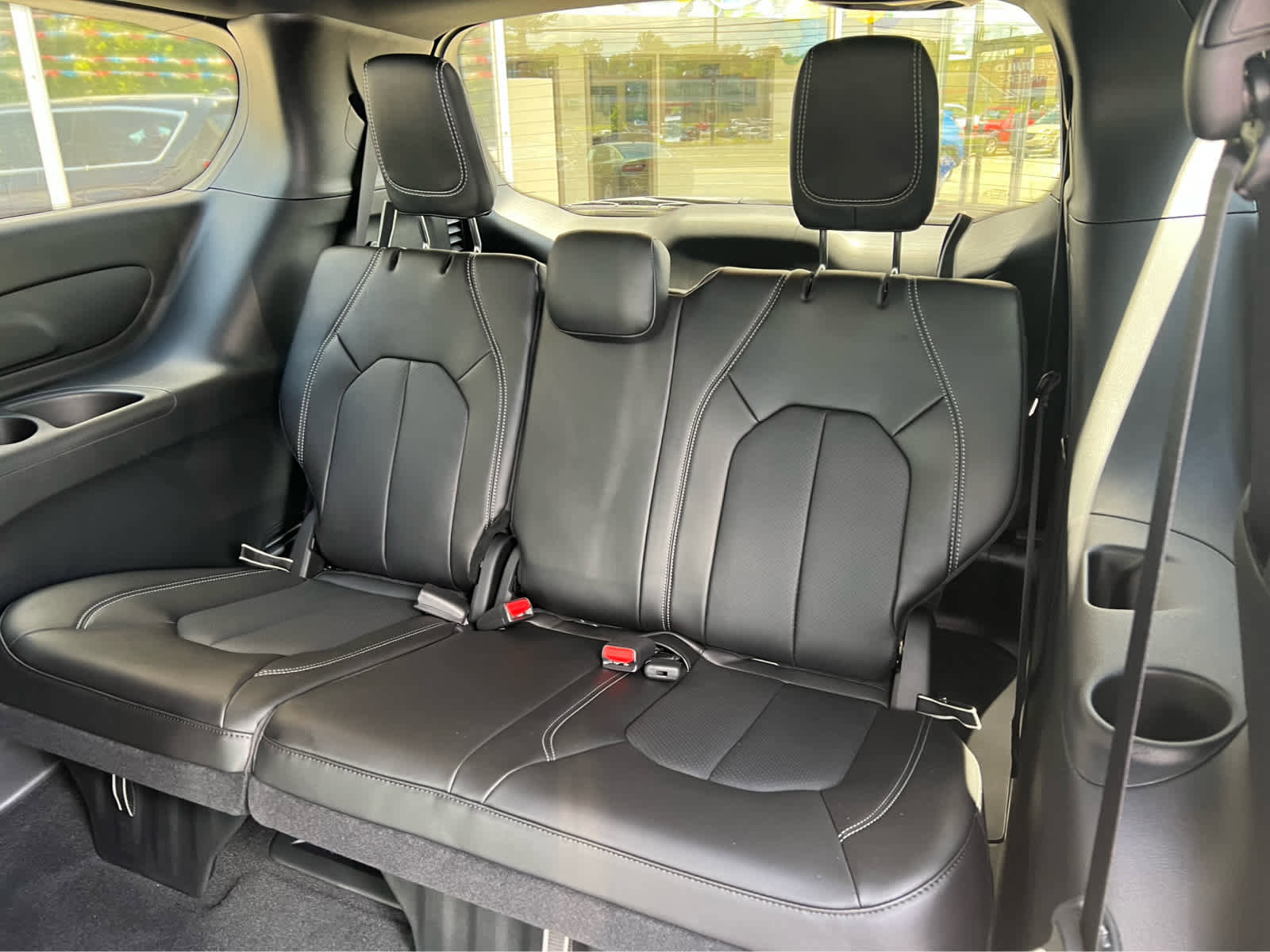 New 2025 Chrysler Voyager LX image 10