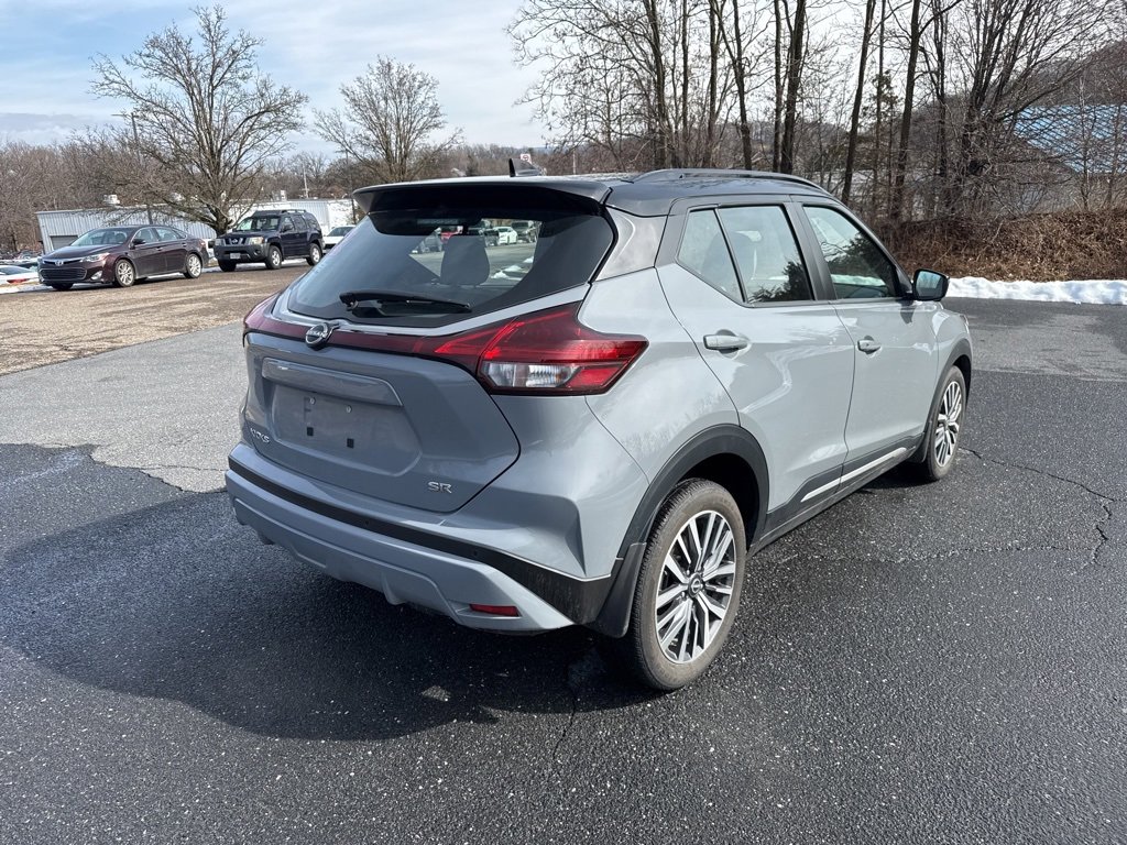 Used 2024 Nissan Kicks SR w/ SR Premium Package image 4