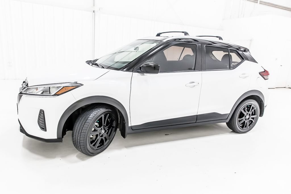 Used 2021 Nissan Kicks SV w/ Exterior Package FWD image 3