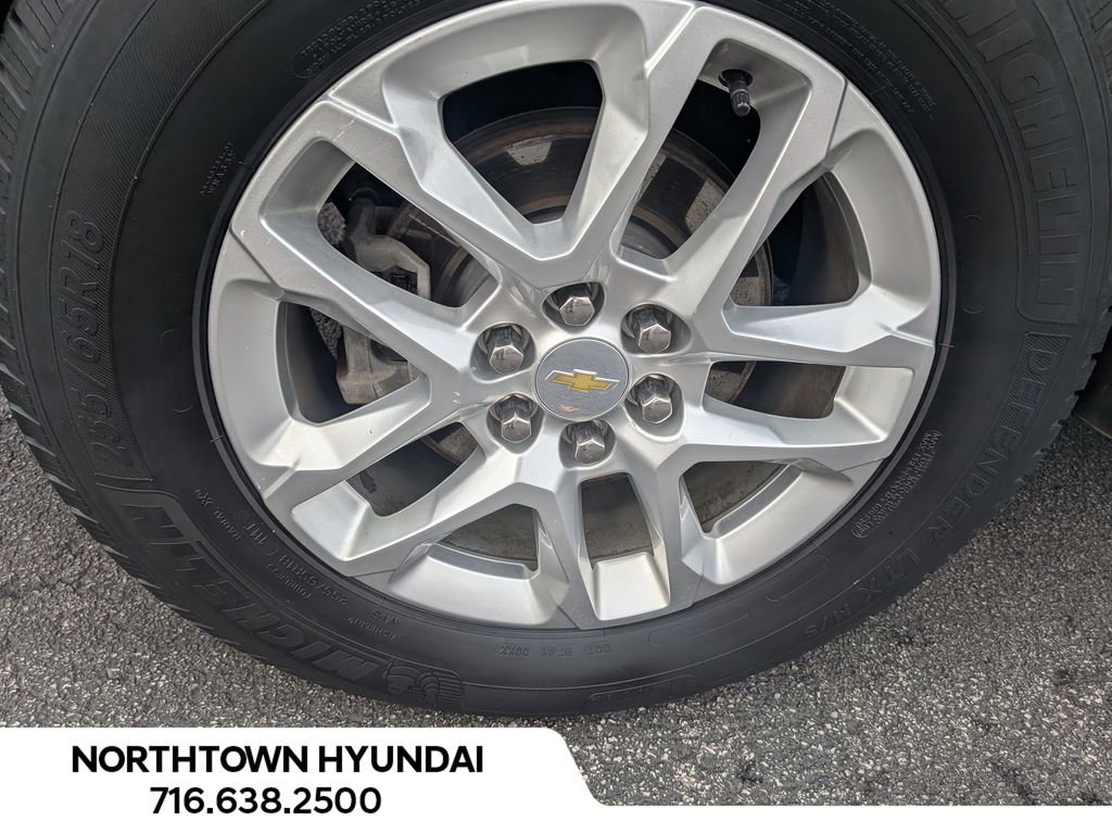 Used 2023 Chevrolet Traverse LS w/ Safety Package image 46