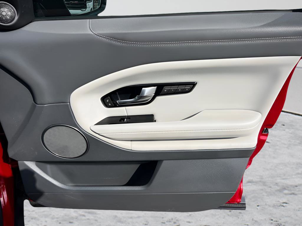 Used 2018 Land Rover Range Rover Evoque SE Premium AWD/4WD image 33