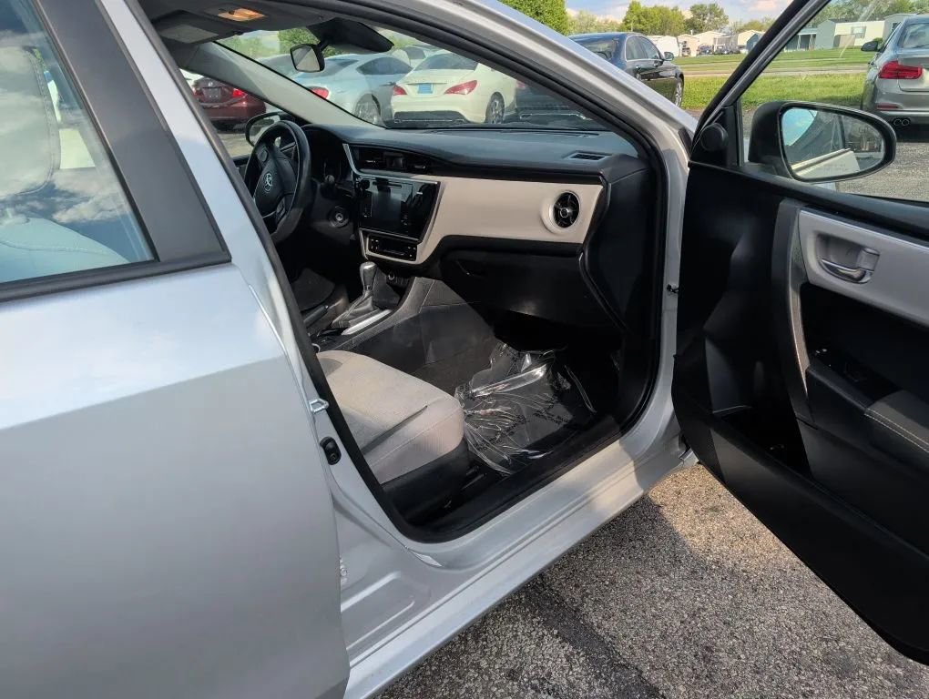 Used 2017 Toyota Corolla L FWD image 20