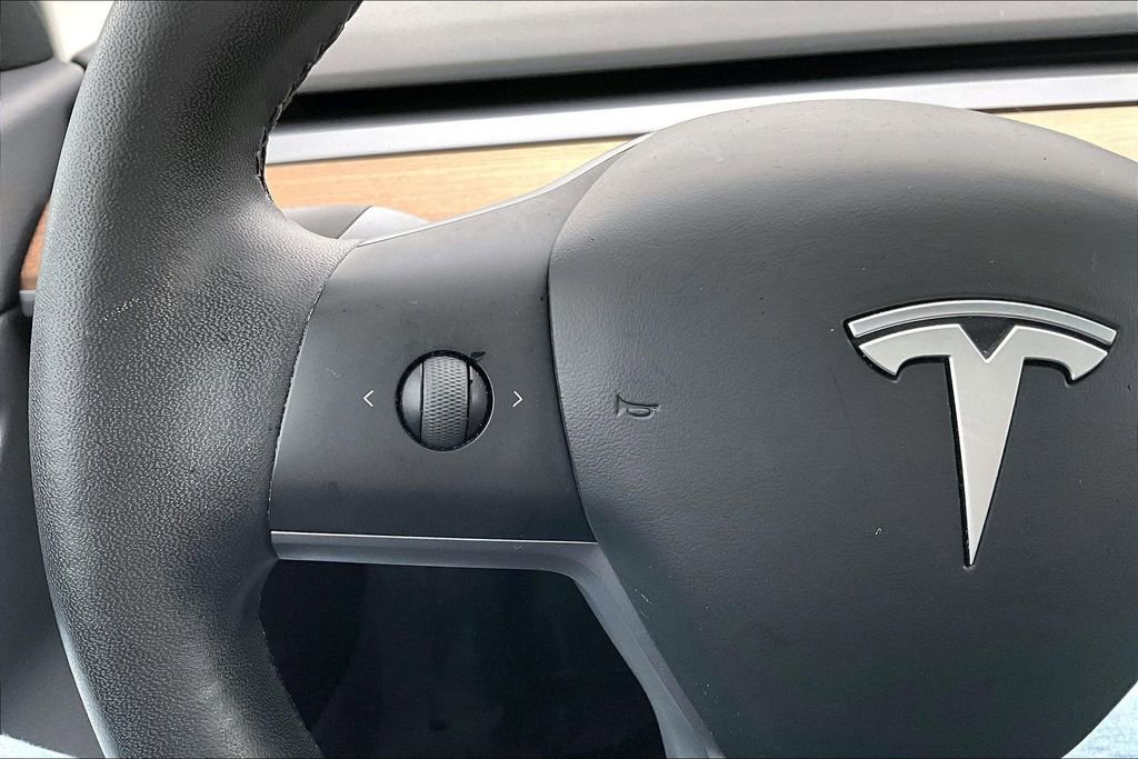 Used 2020 Tesla Model 3 Performance image 18