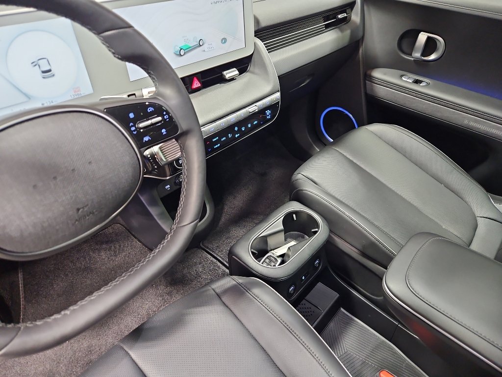 Used 2024 Hyundai Ioniq 5 Limited AWD/4WD image 19