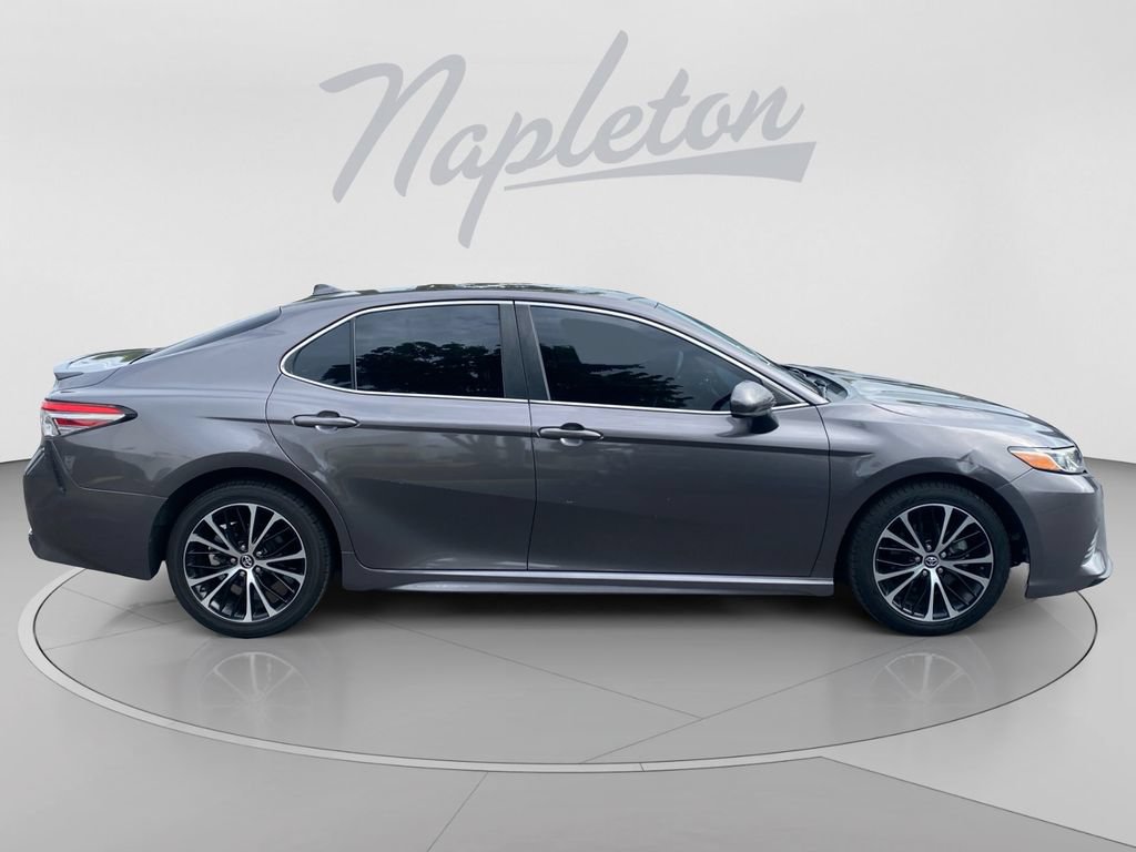 Used 2019 Toyota Camry SE FWD image 7