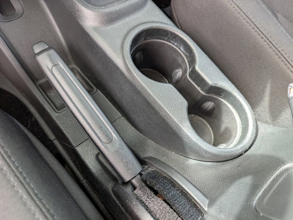 Used 2016 Jeep Wrangler Sport image 31