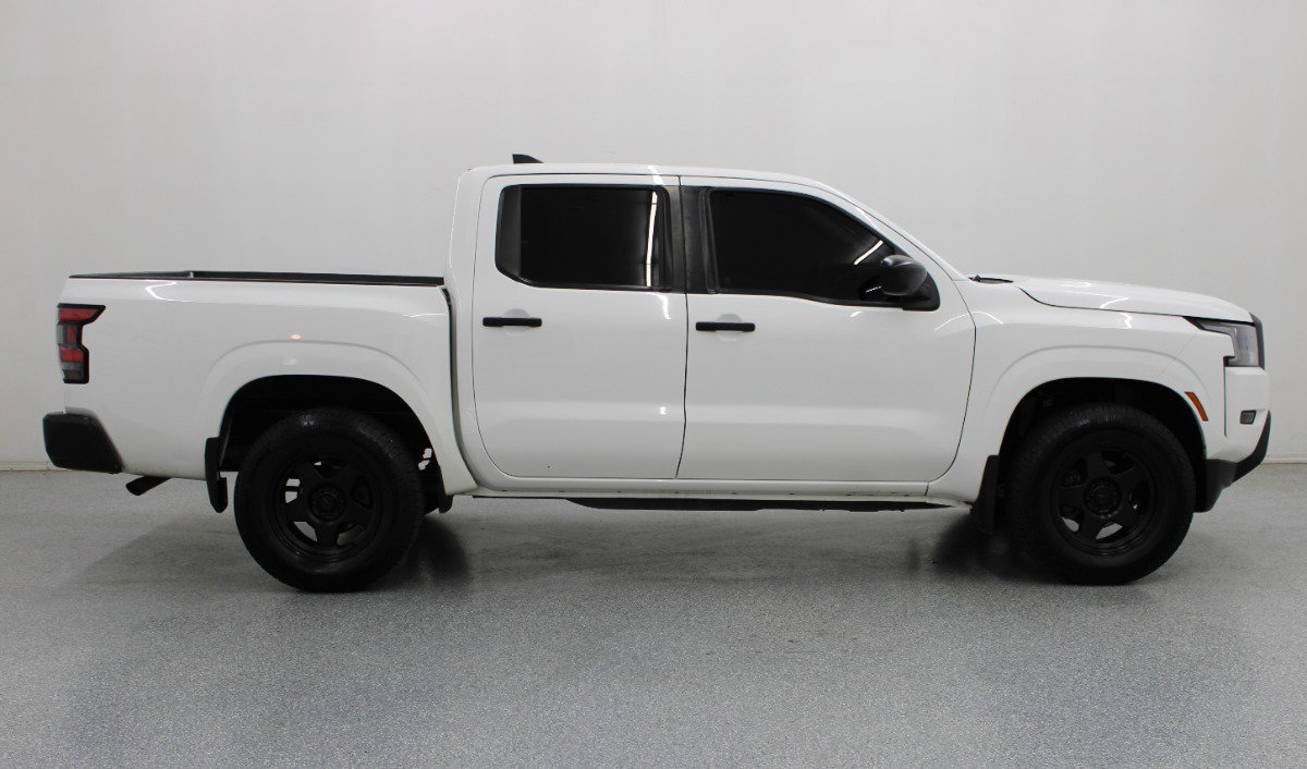 Used 2022 Nissan Frontier S w/ Technology Package AWD/4WD image 2