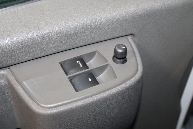 Used 2023 GMC Savana 2500 w/ Driver Convenience Package image 12