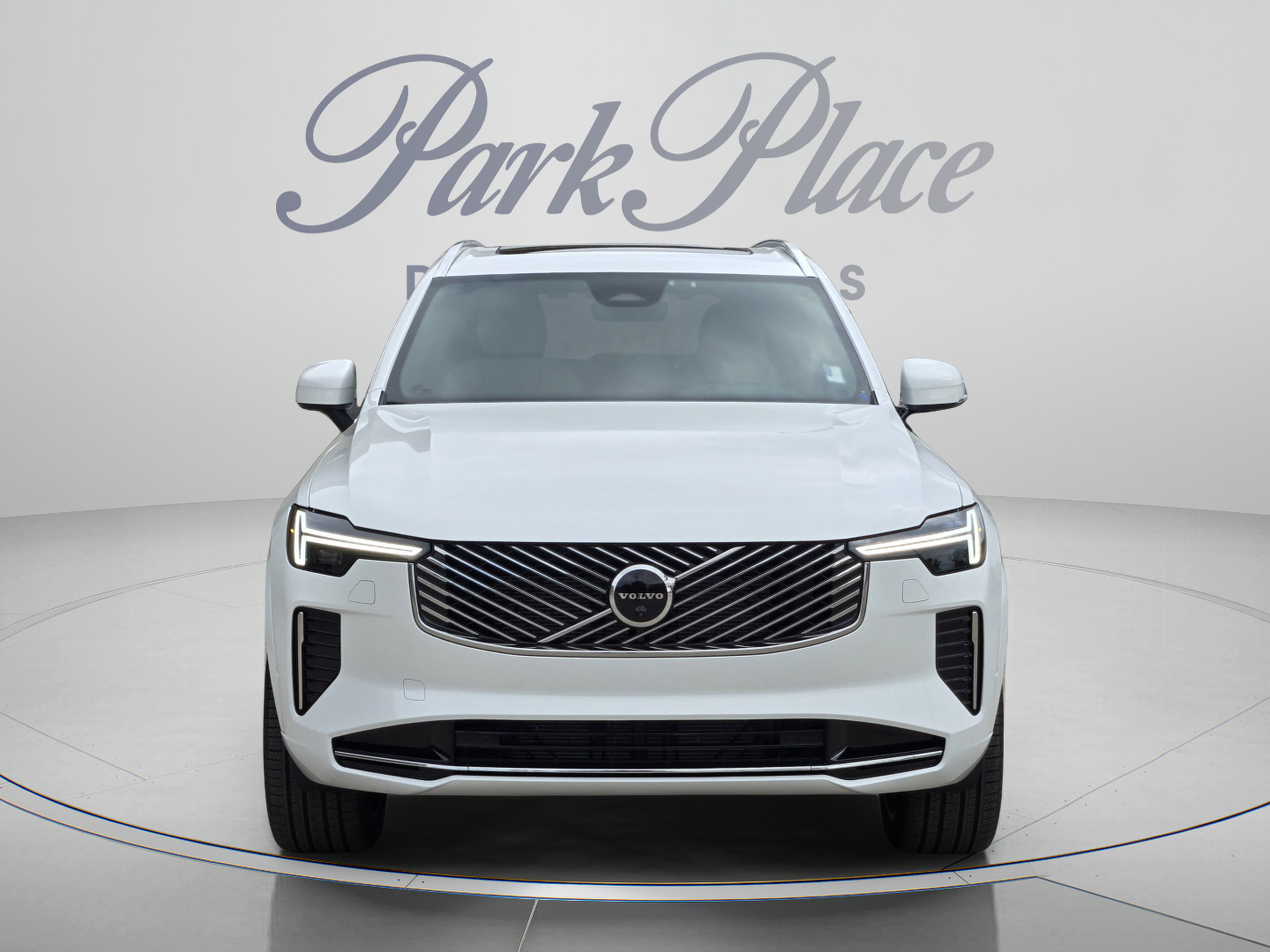 Used 2026 Volvo XC90 B5 Plus w/ Protection Package Premier AWD/4WD image 7