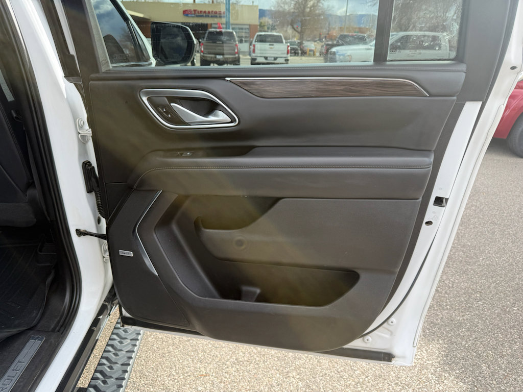 Used 2022 Chevrolet Suburban Z71 image 21