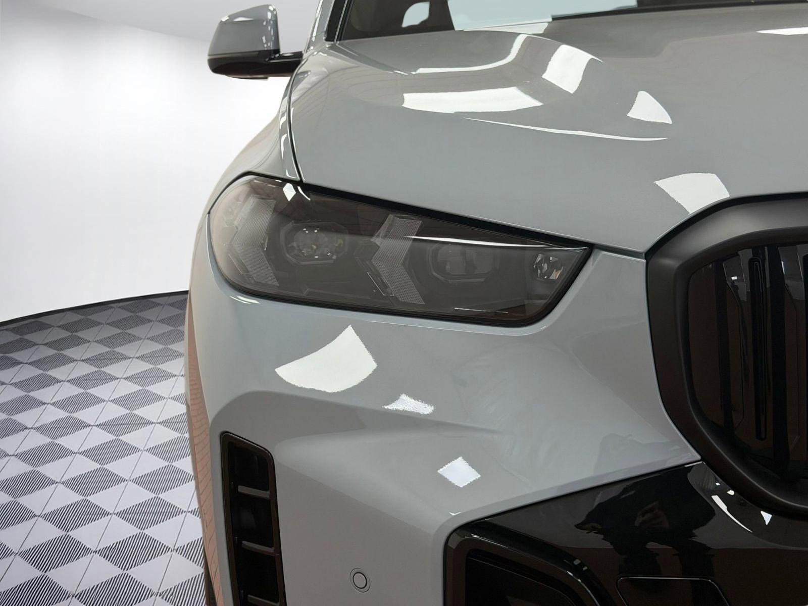 New 2026 BMW X5 xDrive50e image 10